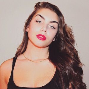 Meet your Posher, Destiny